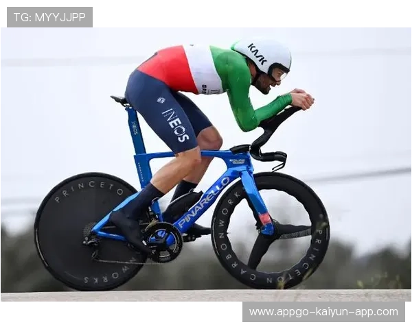 欧洲自行车赛第十赛段激烈冲刺，激动人心，欧洲自行车展会